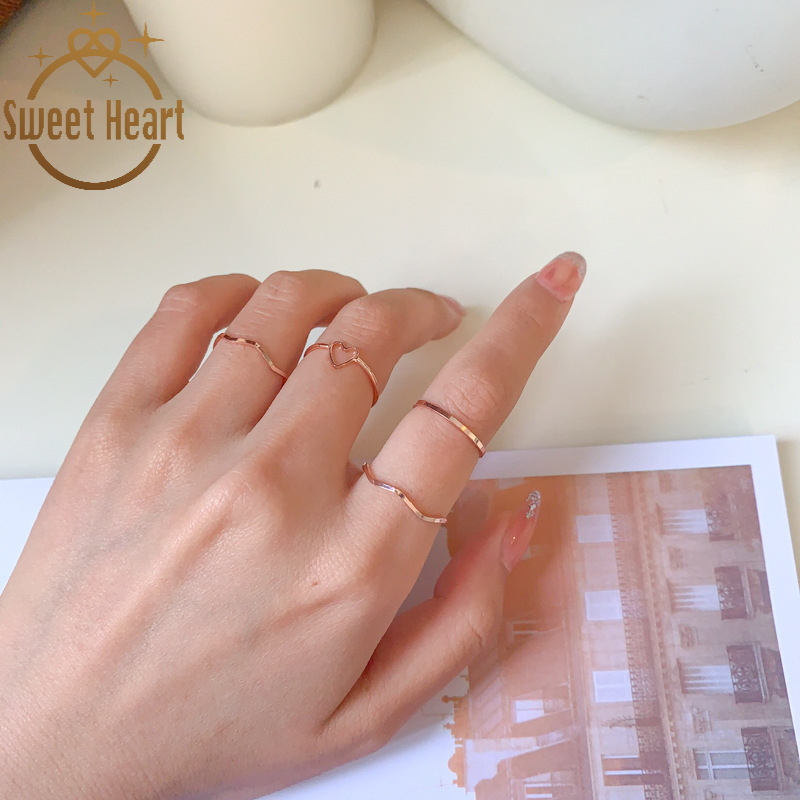 Bộ 4 chiếc nhẫn kim loại kiểu dáng đơn giản thời trang dành cho nữ