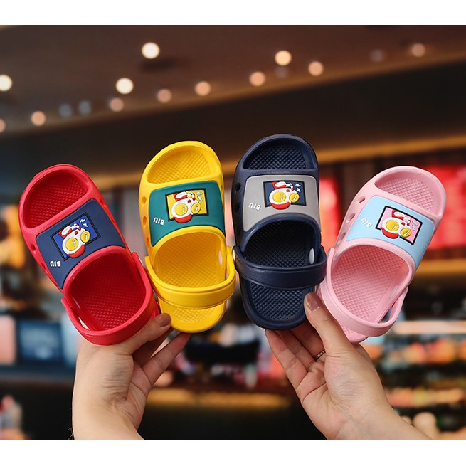 Sandal cho bé dép cho bé  siêu nhẹ, chống trơn trượt cho bé tập đi