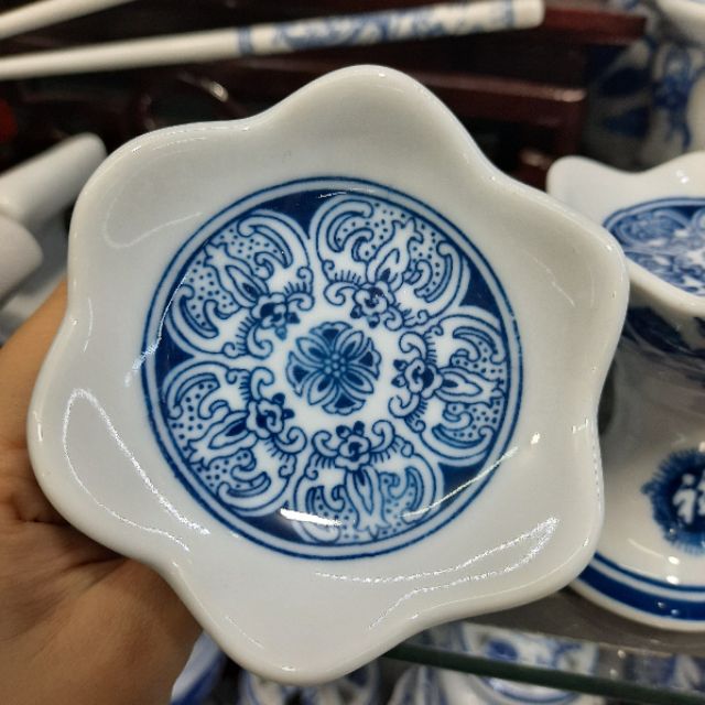 Đĩa trầu cau, chân nến thờ sứ Bát Tràng