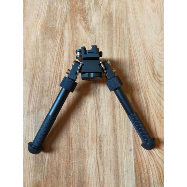 Chân chống xoay 360 độ cố định vị trí