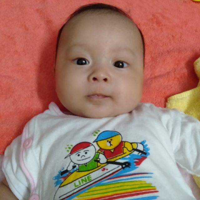 Ăn vặt gấu quỳnh