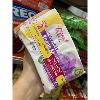 Băng vệ sinh Diana Sensi Hàng ngày kháng khuẩn