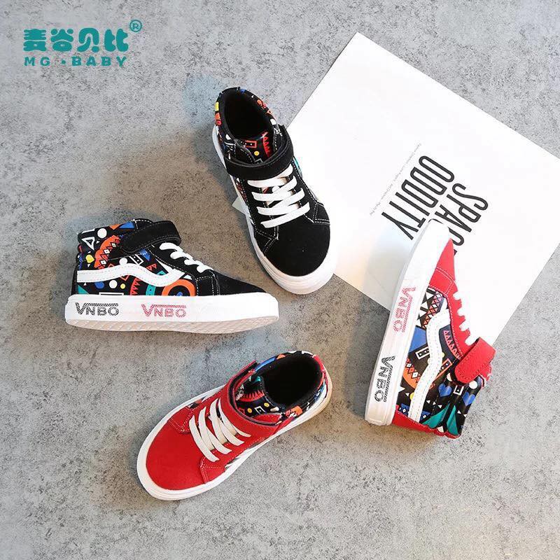 Mã giầy Sneaker cao cổ | BigBuy360 - bigbuy360.vn