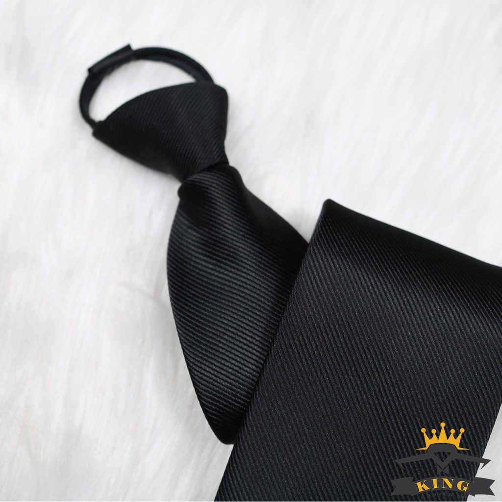 Cà vạt nam đen KING caravat nam thắt sẵn bản 8cm cho công sở và chú rể vải silk lụa mịn cao cấp đơn giản C007
