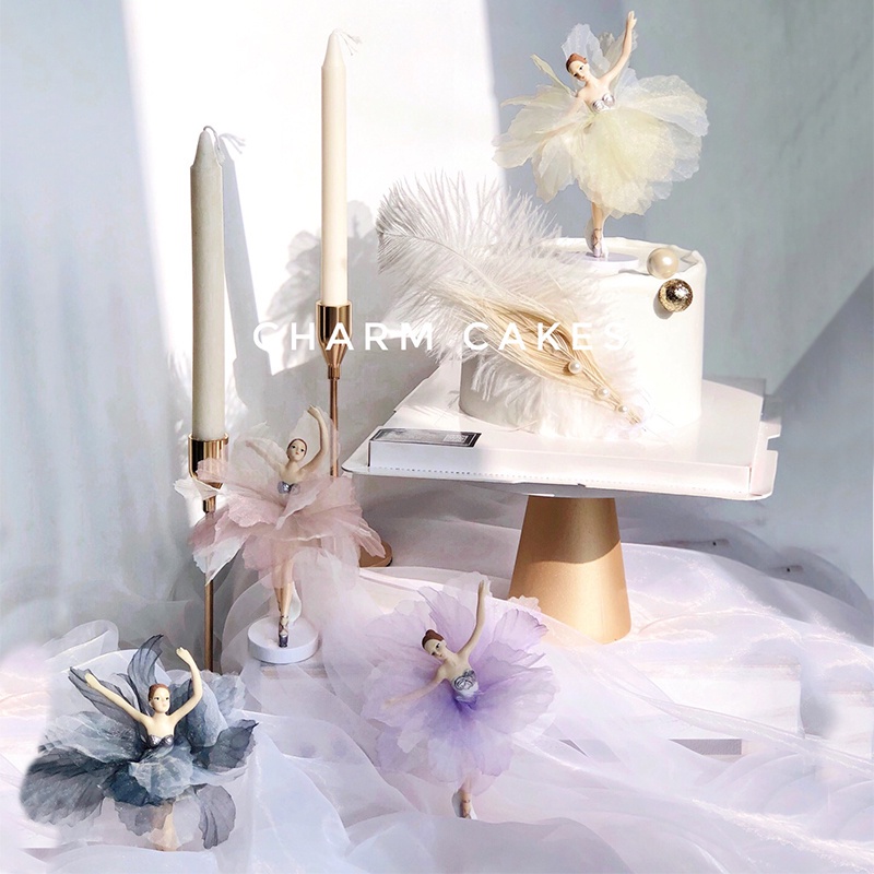 Bộ 3 Que Cắm Trang Trí Bánh Kem Hình Cô Dâu Chú Rể Dễ Thương