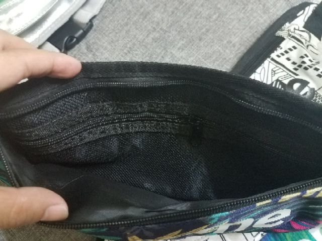 Túi bao tử túi đeo chéo hot họa tiết lá thời trang nam và nữ hình thật 12 màu lựa chọn | BigBuy360 - bigbuy360.vn