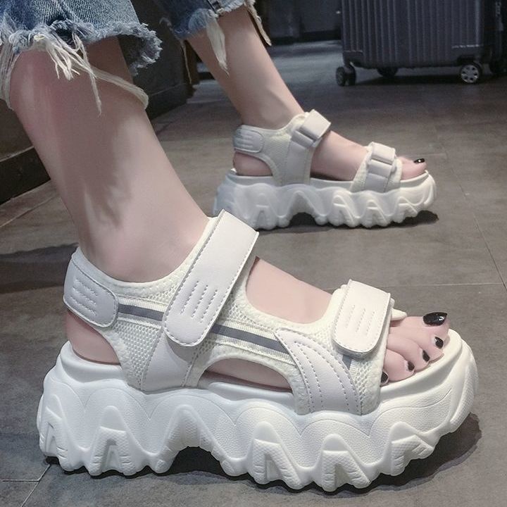 Xăng đan Thể Thao Đế Dày Thời Trang Mùa Hè Hàng Mới Dành Cho Bạn Nữ 2022