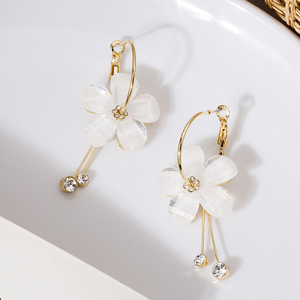 Hoa tai dáng dài mặt hình hoa bằng Acrylic màu sắc vàng cho nữ