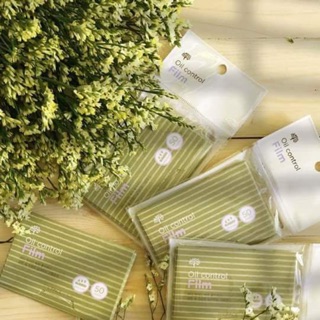 Giấy thấm dầu dạng phim Oil Control Film 50 tờ