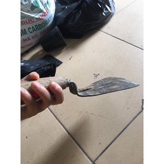dụng cụ làm vườn chép xẻng làm cỏ