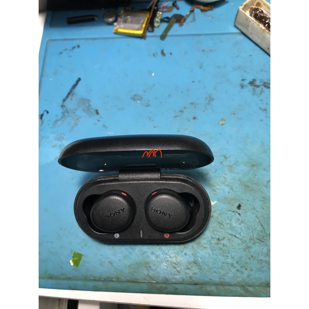 Thay pin tai nghe Sony WF-XB700