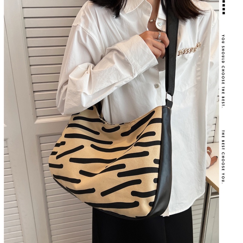 Túi Đeo Chéo canvas Cỡ Lớn NB00163