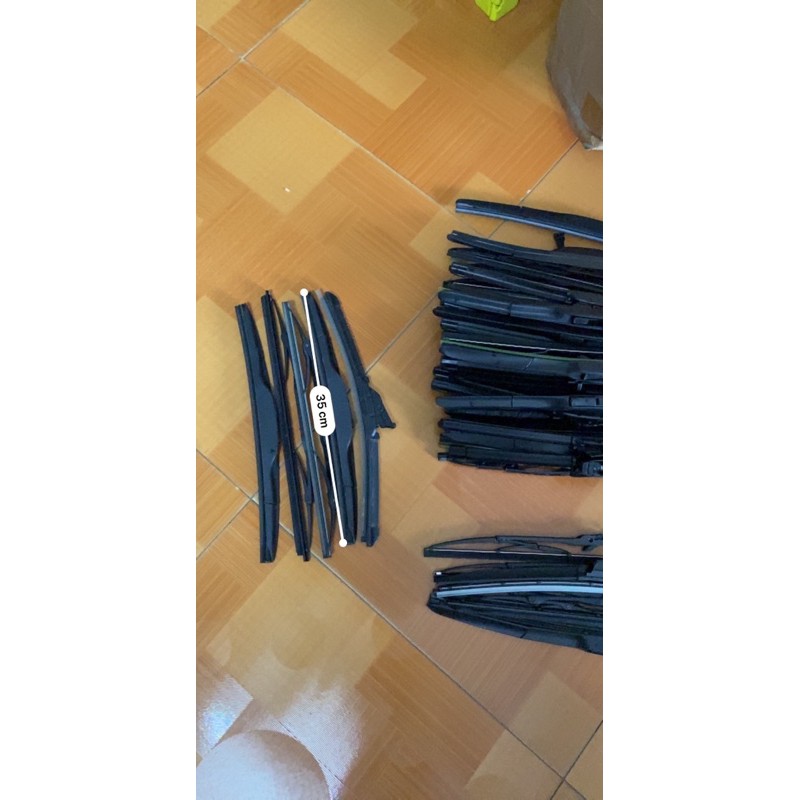 Gạt mưa xe ô tô các số giá như nhau 15k 1/cái