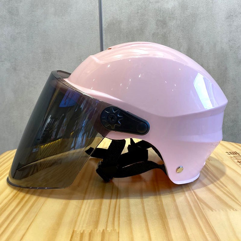 Mũ bảo hiểm Mùa đông Ấm áp Nam Xe máy đạp Điện Nữ An toàn Bốn Phổ biến <
