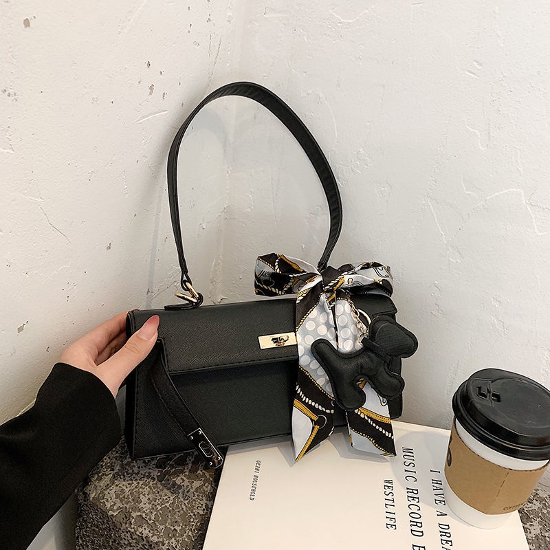 Túi Xách Đeo Vai / Kẹp Nách Bằng Lụa Sức Chứa Lớn Mẫu Mới 2022 Chất Lượng Cao Cho Nữ