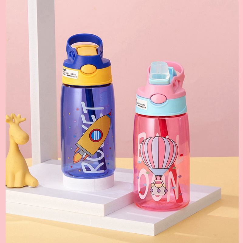 Bình Nước Nhựa Không BPA 480ml Kèm Ống Hút Cho Bé