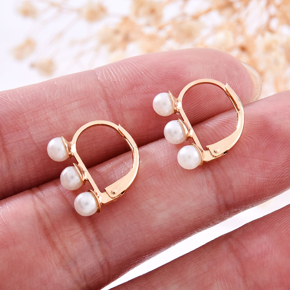 Bông Tai Nữ Trang Đính Ngọc Trai Lung Linh Với Tạo Hình Độc Đáo