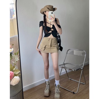 Áo thun crop cutout ngực ĐEN