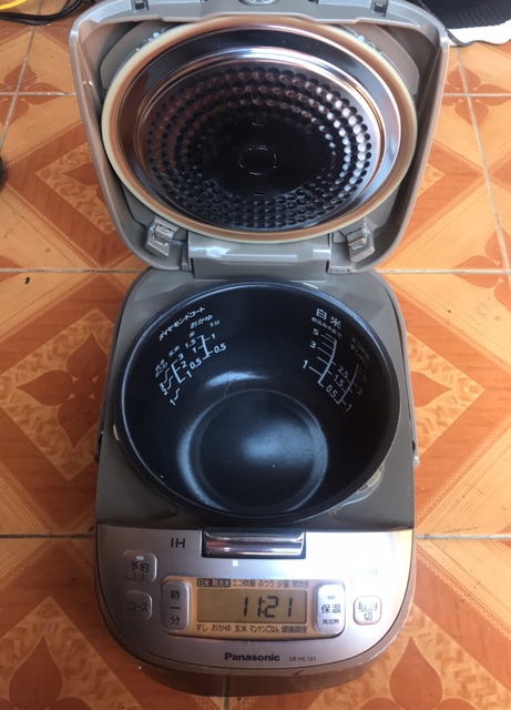 NỒI CƠM ĐIỆN CAO TẦN IH PANASONIC SR-HC101 1LIT