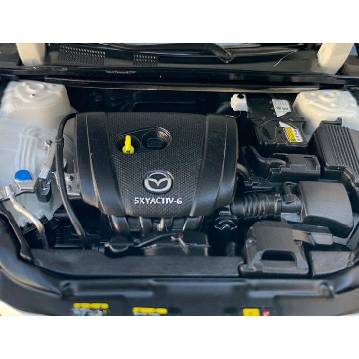 Mô hình xe Mazda 6 2022 tỉ lệ 1:18 Paudi