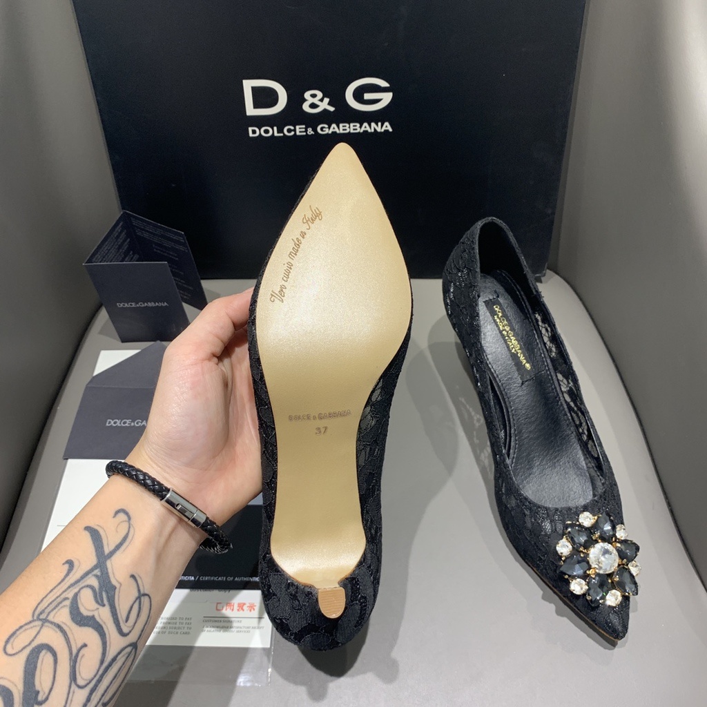 Giày Cao Gót Dolce & Gabb * * *  Màu Đen Đính Đá Phối Ren Hoa Hướng Dương Phong Cách Cổ Điển 1: 1 Restore
