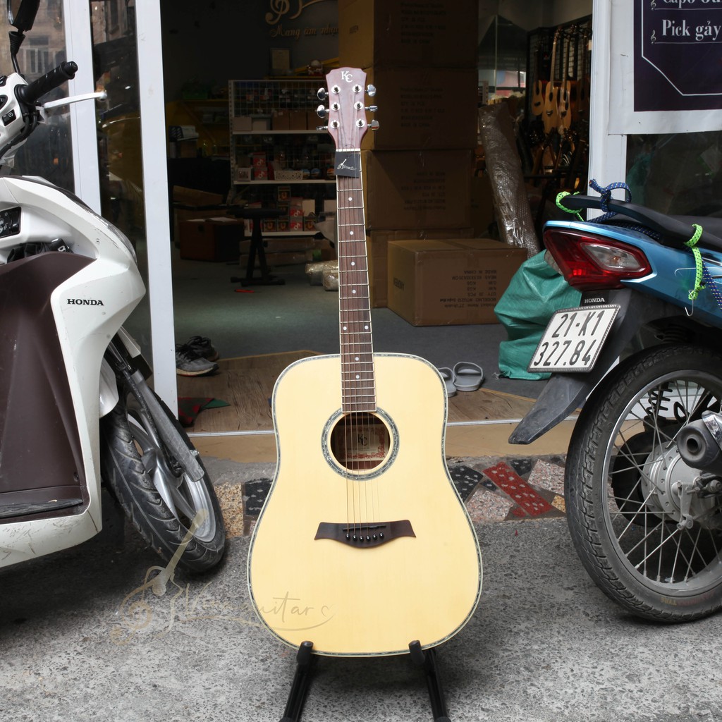 [Thanh lí lỗ vốn] Đàn guitar acoustic gỗ tốt đầy đủ phụ kiện