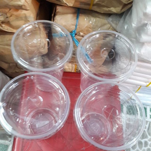 Ly nhựa lớn 900ml