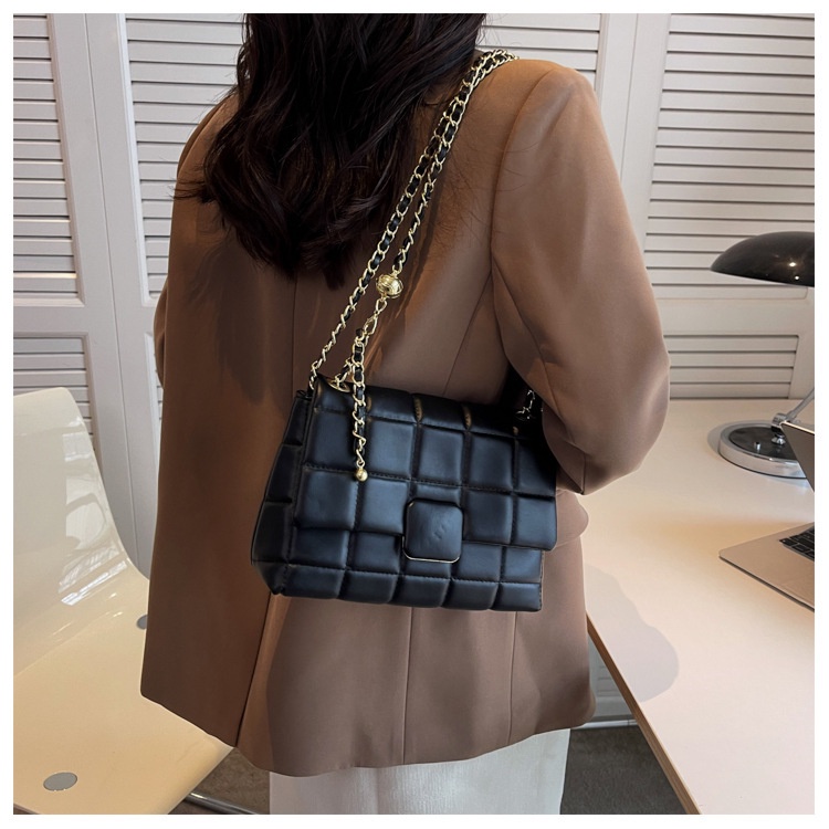 Túi đeo chéo JASMIN NOIR họa tiết kẻ sọc caro phối dây xích chần bông cho