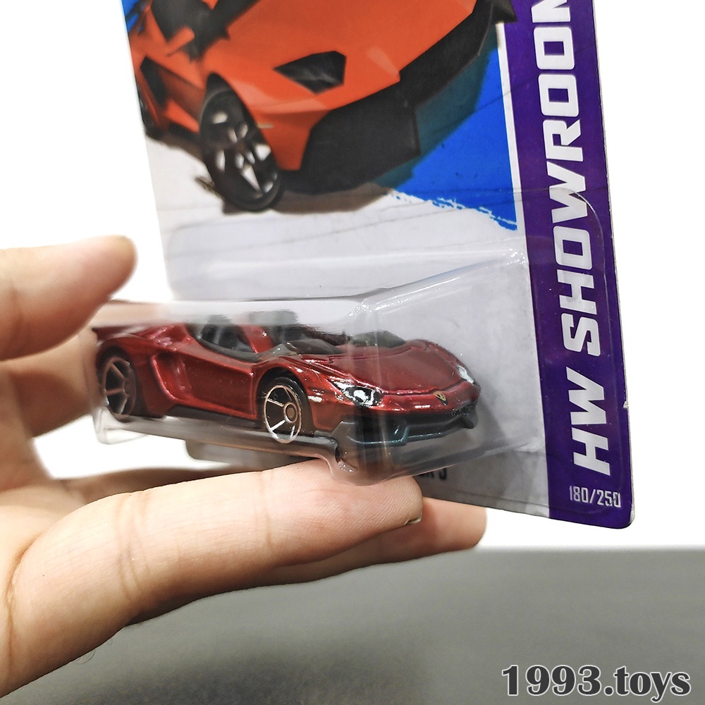 Xe mô hình 1:64 Hot Wheels Basic HW Showroom: HW All Stars 2013 - Lambor Aventador J X1612