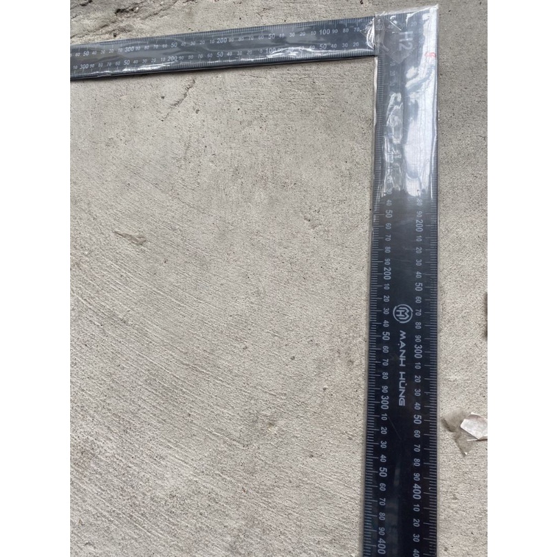 Thướt gốc Mạnh Hùng