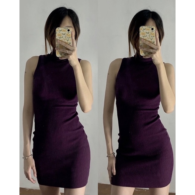 Váy body sát nách cao cổ blance