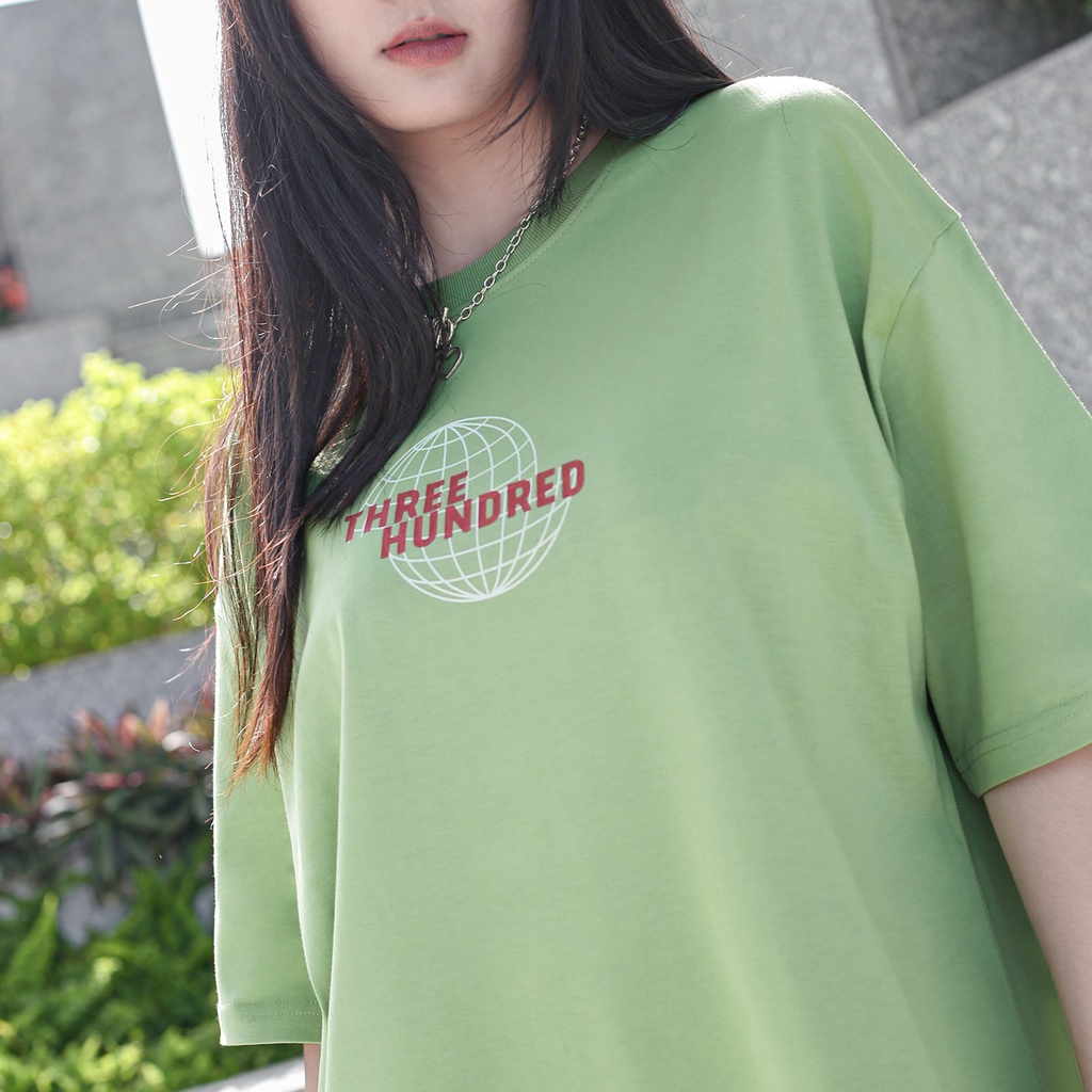 Áo Thun Xanh In Chữ The World Gorgeous Màu Đỏ Chất Liệu 100% Cotton Form Rộng Thoải Mái Unisex Nam Nữ