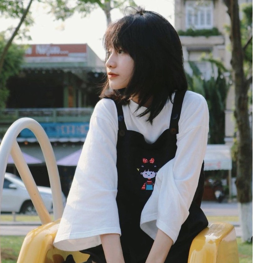 Yếm Thêu Hình Cô Bé Ulzzang Váy Yếm Suông Thụng Siêu Cute