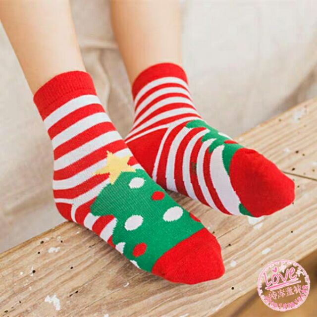 Lố 10 đôi tất xinh xắn cho bé dịp NOEL