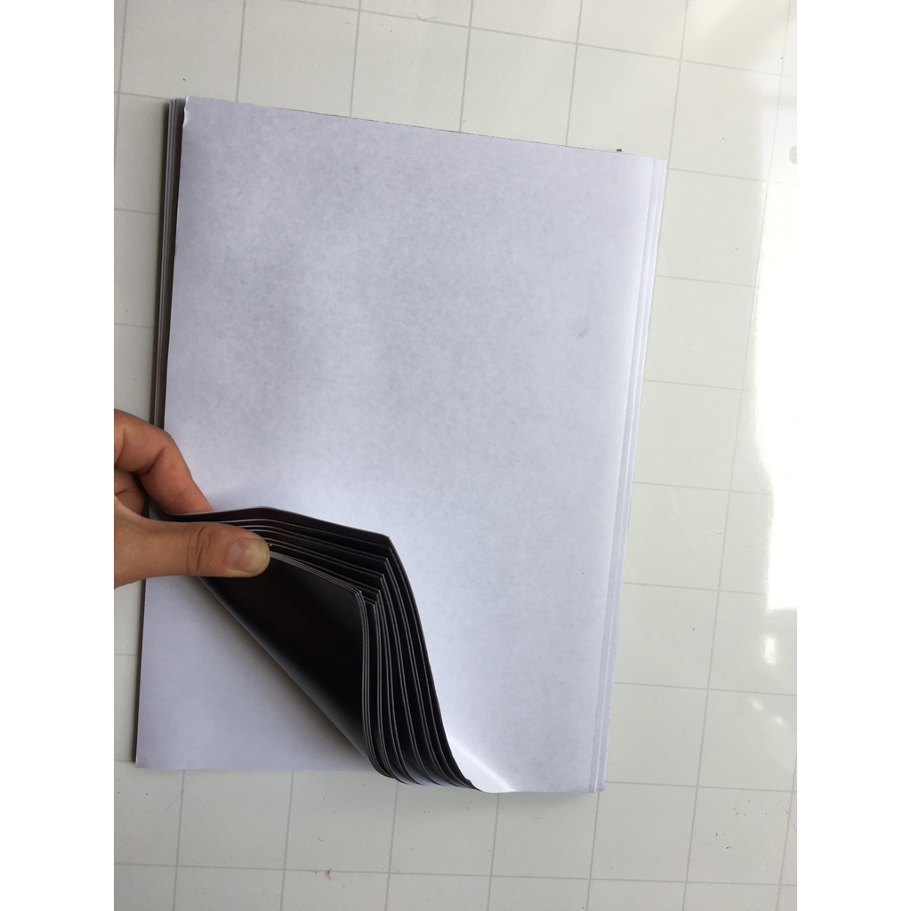 Tấm A4 phủ keo 0.75mm một mặt nam châm mặt còn lại phủ băng keo 2 mặt A075