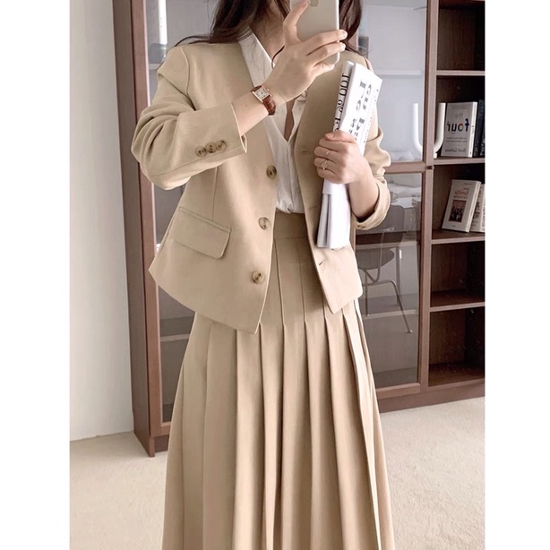 Set áo blazer chân váy midi xếp ly