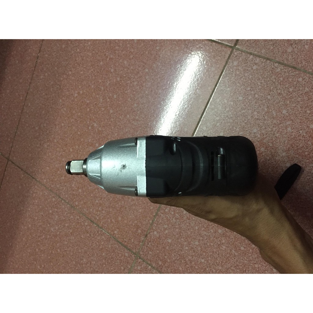 Máy Vặn Bu Lông Sử Dụng Pin 18V-4Ah không chổi than