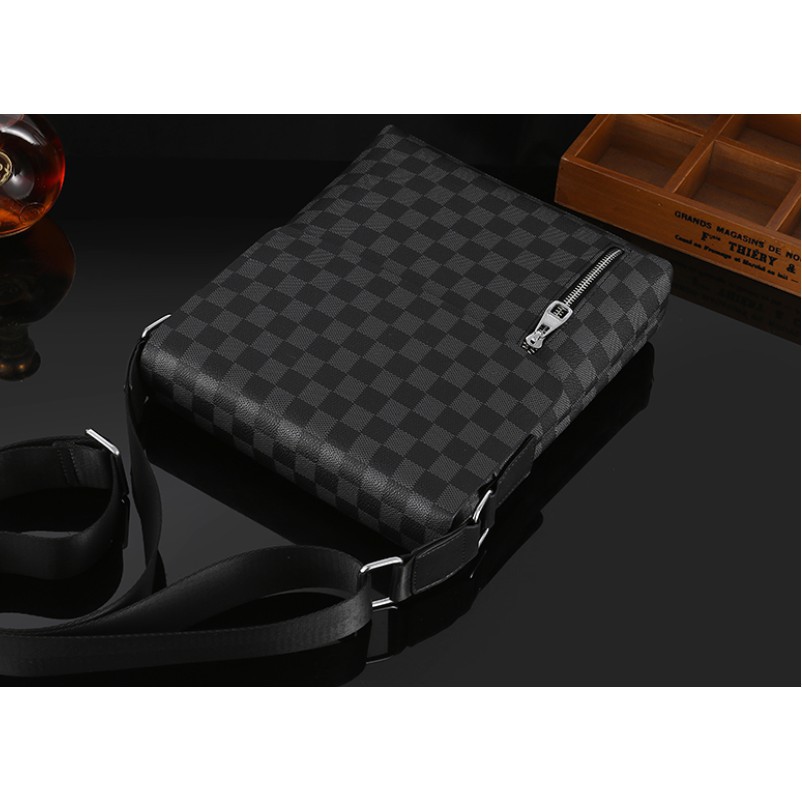 Túi đeo chéo da nam thời trang BEE GEE UV1