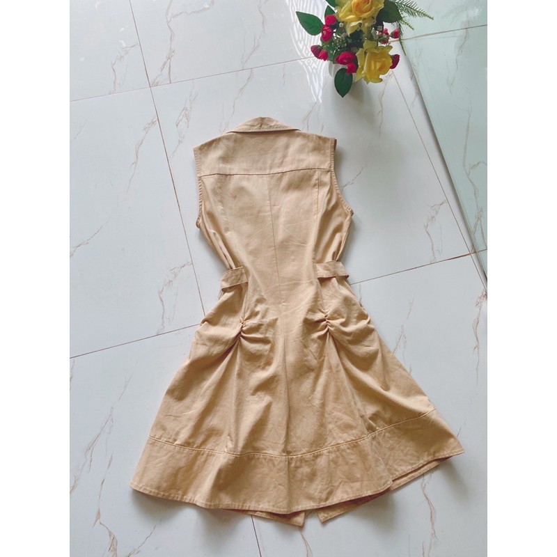 Đầm vét nhún màu nude