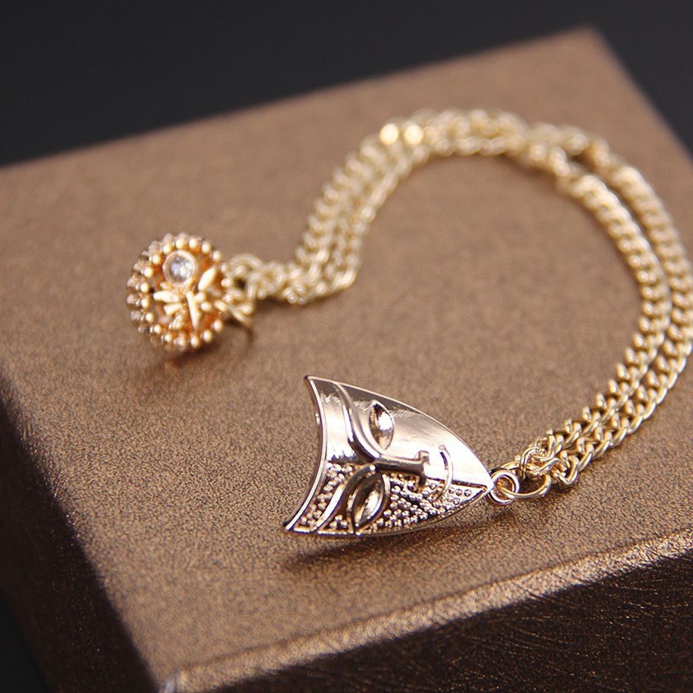 Ghim Cài Áo Hình Mặt Nạ Độc Đáo