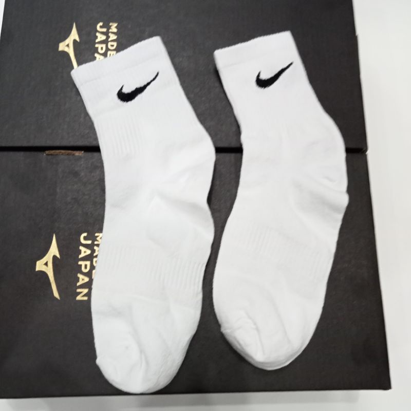 Tất dệt kim thể thao cổ lửng Trắng