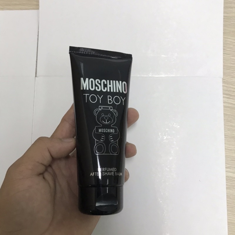 Sữa tắm và Nước cạo râu cho nam thương hiệu Moschino toy boy For men tách set như hình