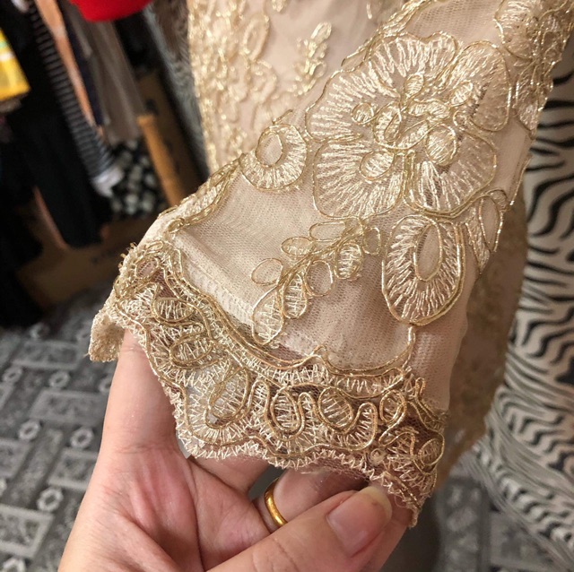 Đầm suông ren nâu kiểu nguyên tag hàng si 2hand