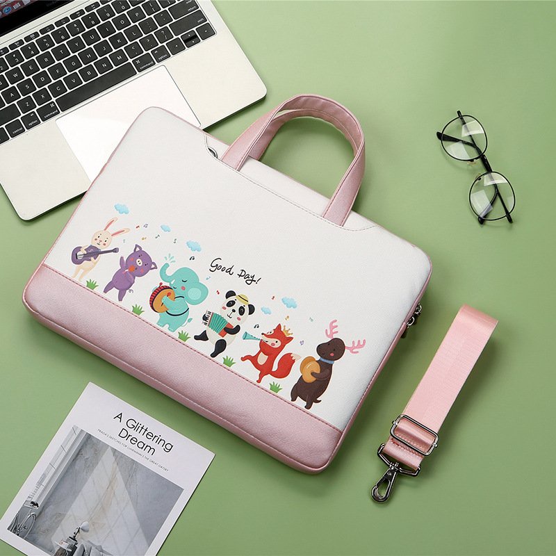 Cặp đựng laptop chống sốc , macbook, có quai đeo chéo, hình Panda có đai gài hành lý