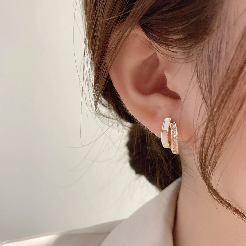 Nhịp Tim! Khuyên Tai Đính Kim Cương Nhẹ Chất Lượng Cao Đơn Giản