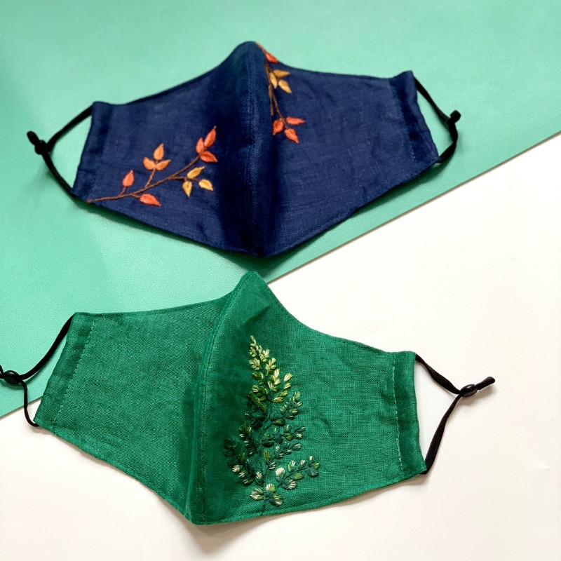 Khẩu trang vải linen cao cấp thêu họa tiết lá, Christmas’s collection 2021