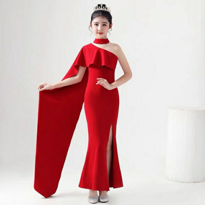 Dạ hội bé gái