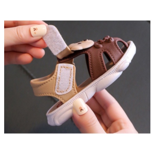 GIÀY SANDAL BÍT MŨI TẬP ĐI HÌNH GẤU QUAI DÁN SIÊU YÊU
