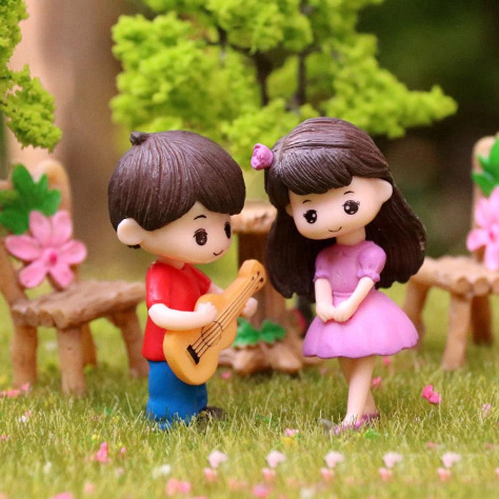 Mô Hình Cặp Đôi Chơi Đàn Ghita Mini Bằng Nhựa Resin Trang Trí Bánh Kem
