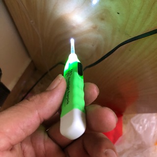 2 Ngoáy tai có đèn led
